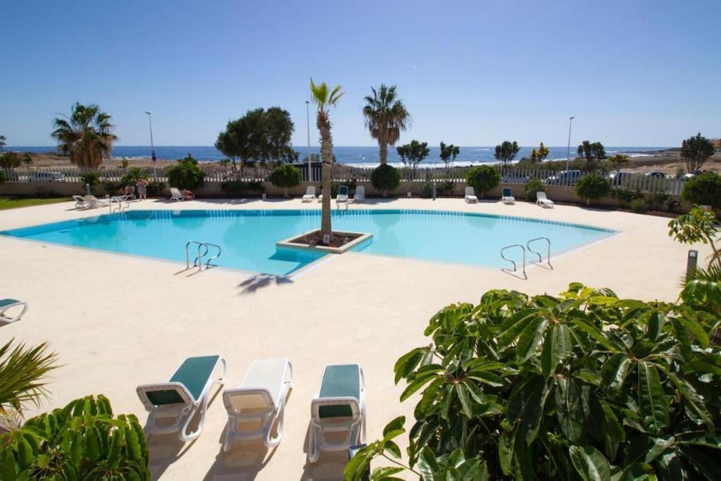El Medano Beachfront Triplex Penthouse With Pool, Rooftop, Sea View Luaran gambar